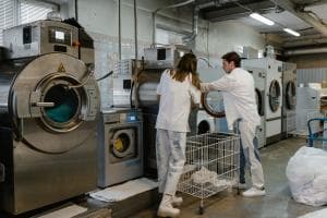 Aplikasi Kasir Laundry untuk Persediaan Bahan Pembersih