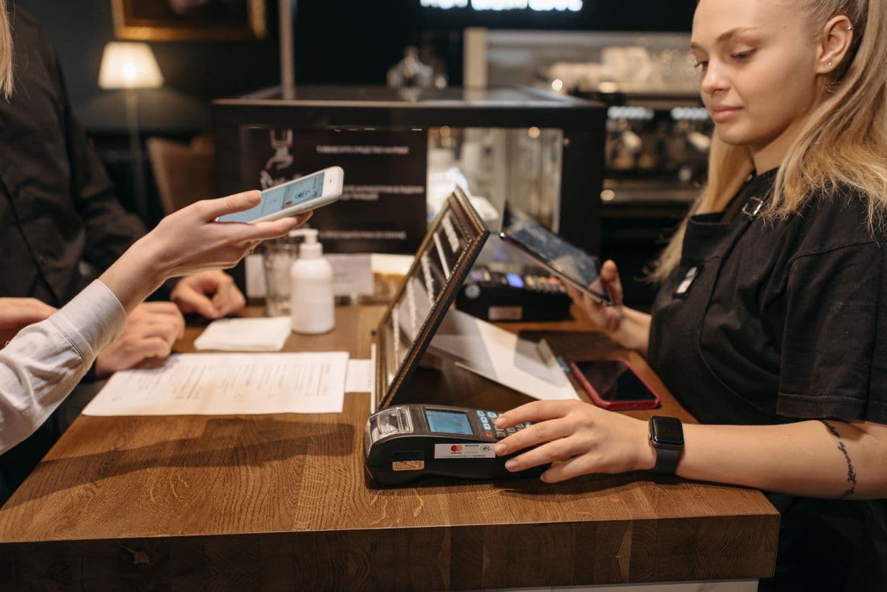 Penggunaan Sistem Kasir Mobile di Bisnis Anda