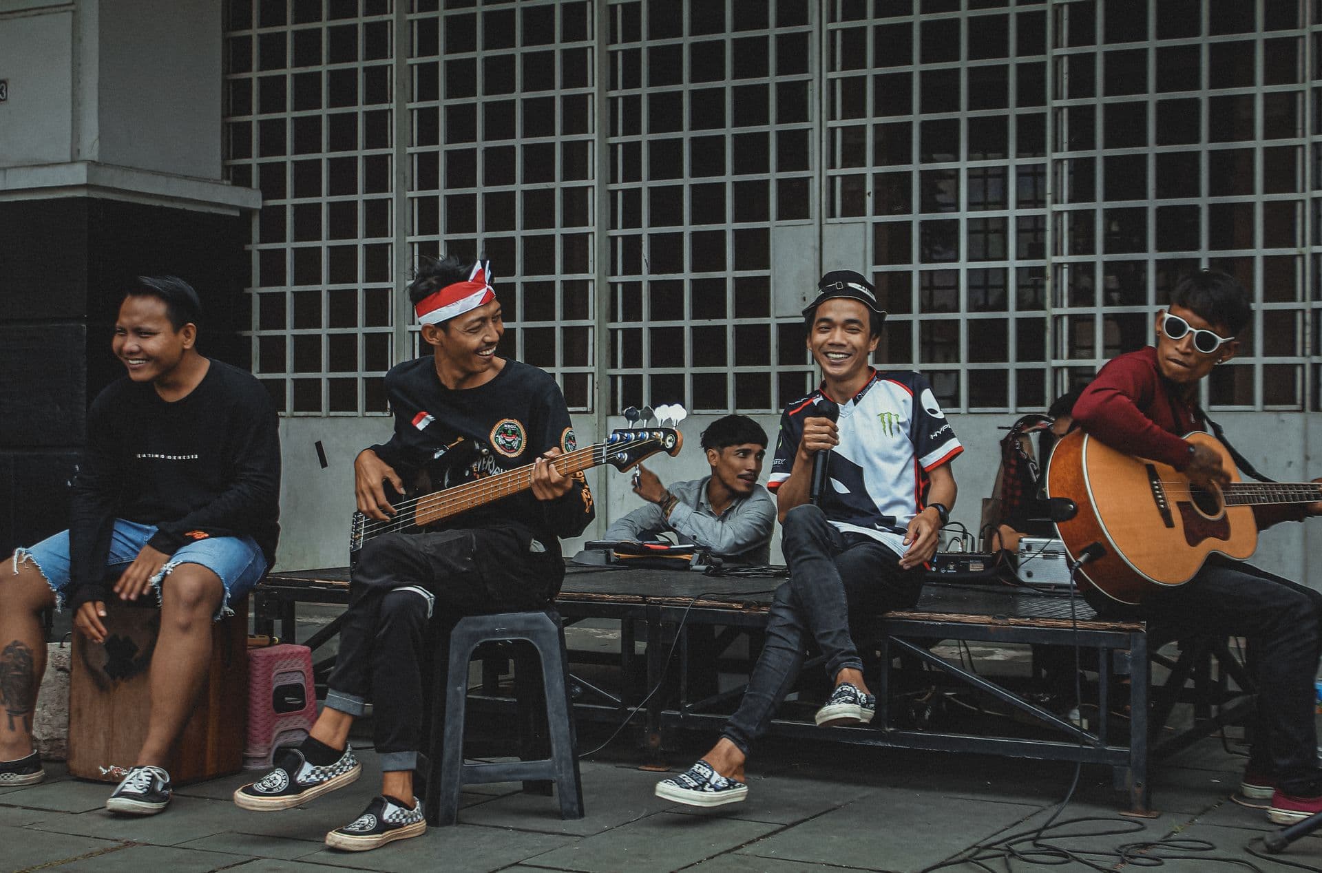 Sistem Kasir untuk Seni dan Hiburan di Jawa Barat