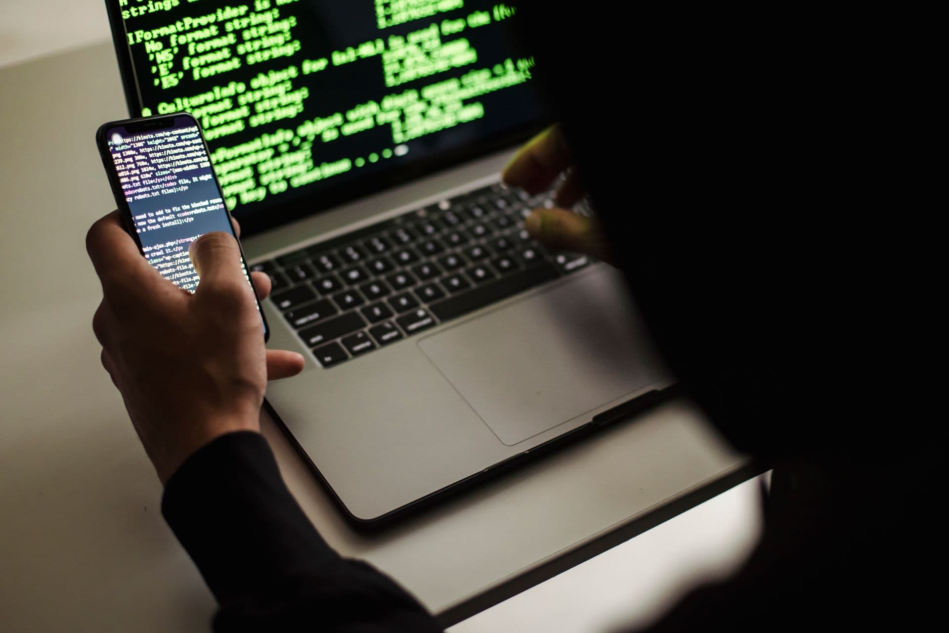 Keamanan Data Adalah Kunci: Cara Memastikan Fitur CRM Login Anda Sudah Terenkripsi